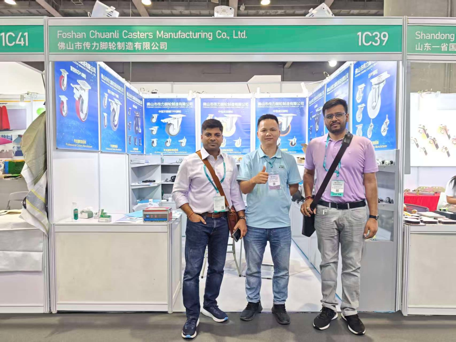 CMCL Casters apresenta ampla variedade de rodízios de alta qualidade, brilhando ao lado da Feira de Cantão